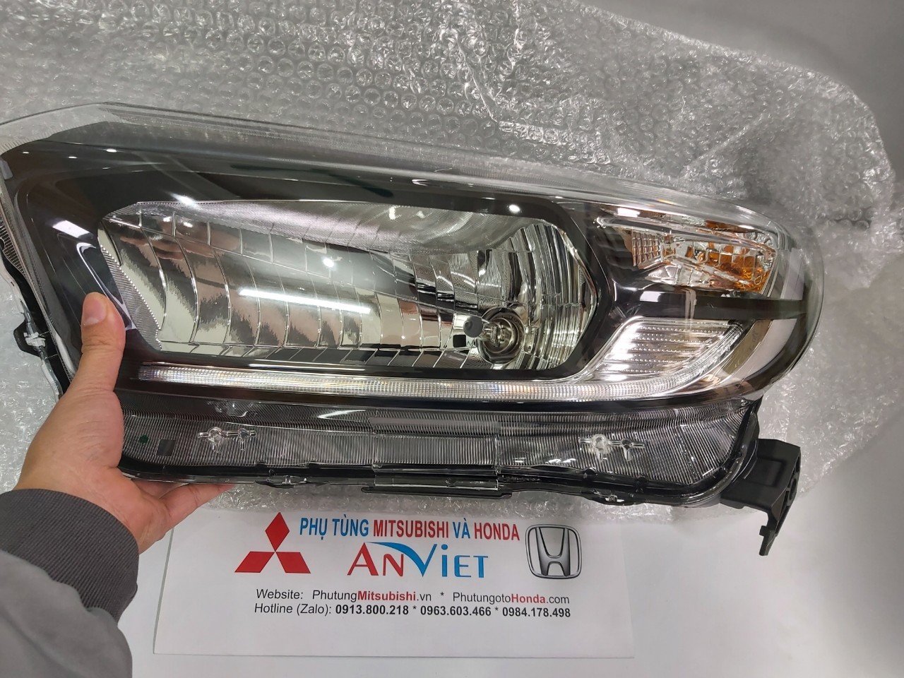 Đèn pha xe Honda Brio